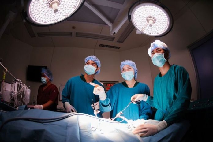 How To Become A Surgical Tech